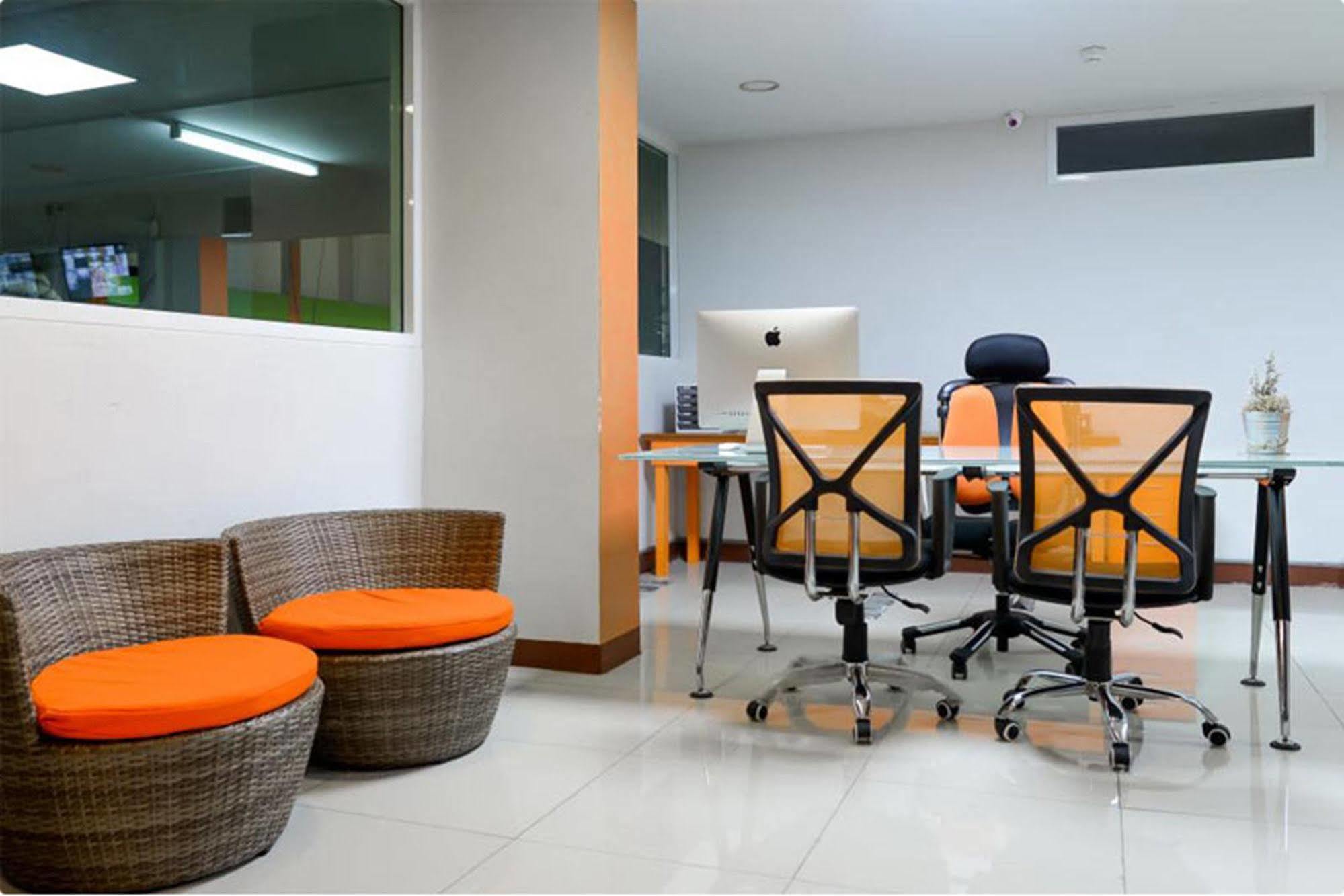 Oyo 460 Int Place Bangkok Exterior photo